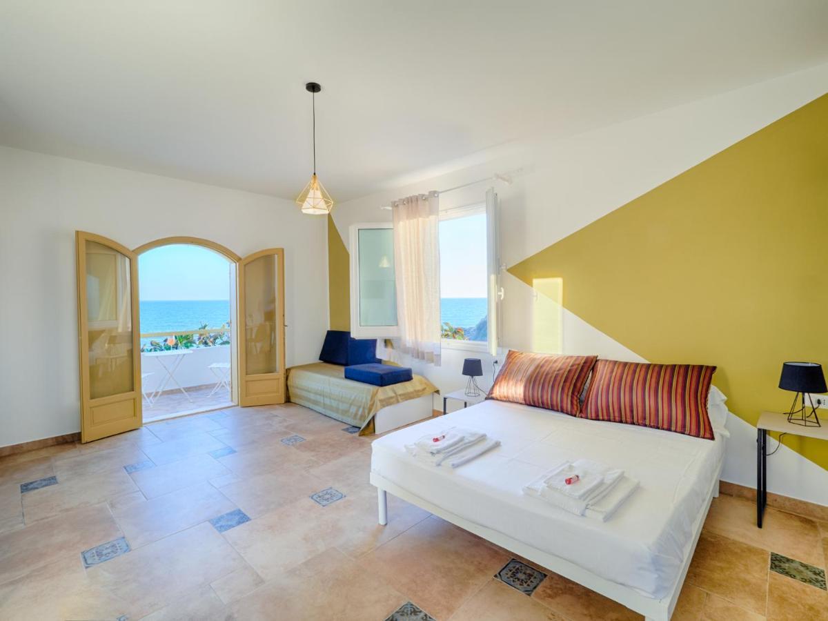 Il Varo A Mare Punta Braccetto Exterior foto