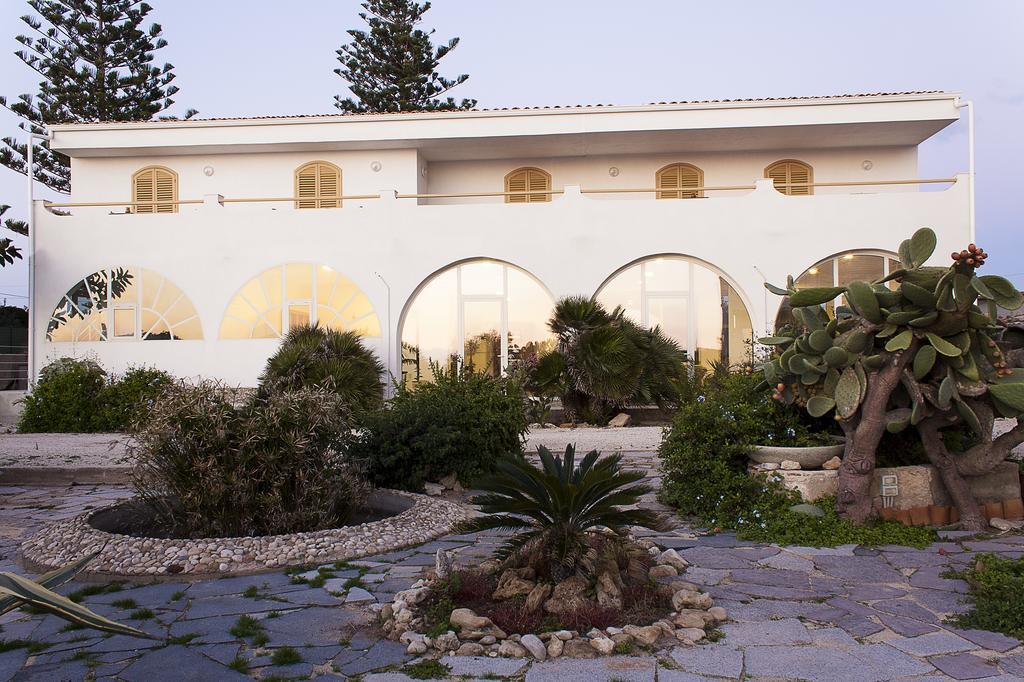 Il Varo A Mare Punta Braccetto Exterior foto