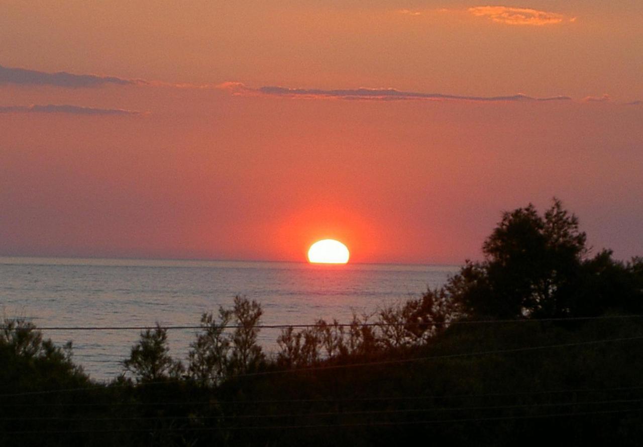 Il Varo A Mare Punta Braccetto Exterior foto